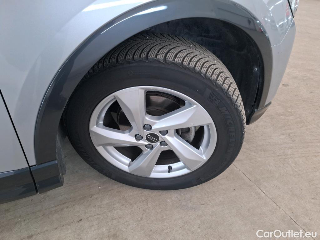  Audi  Q3 AUDI  / 2018 / 5P / SUV 35 TFSI 150 MHEV S TRONIC DESIGN LUXE #63