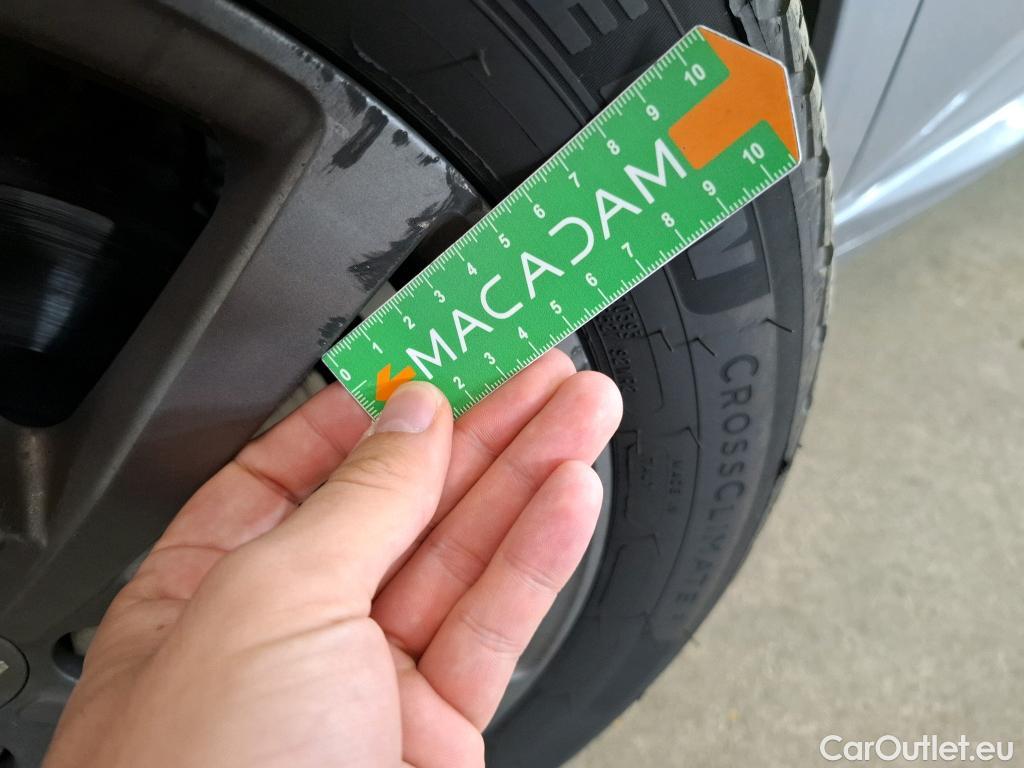  Peugeot  208  Active Business 1.5 HDi 100CV BVM6 E6d #14