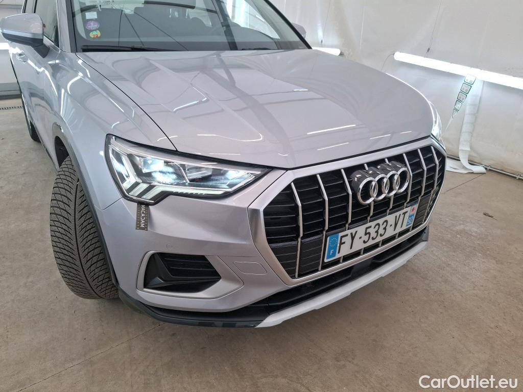 Audi  Q3 AUDI  / 2018 / 5P / SUV 35 TFSI 150 MHEV S TRONIC DESIGN LUXE #31