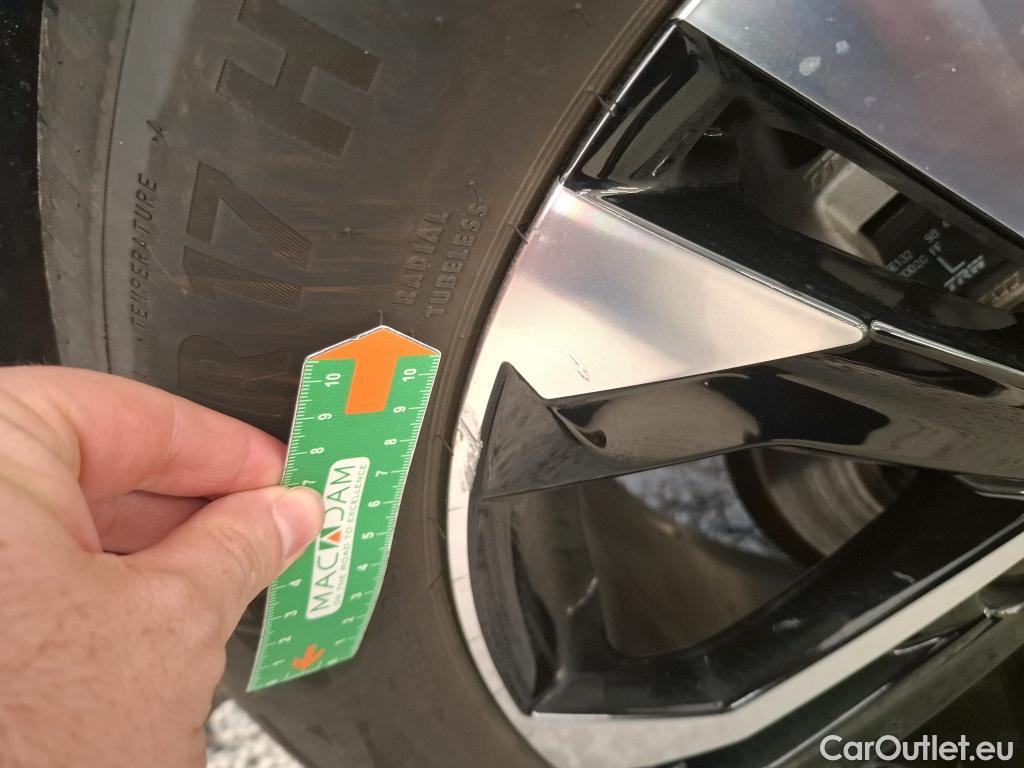  Peugeot  2008  Allure Pack 1.2 PureTech 100CV BVM6 E6d #11