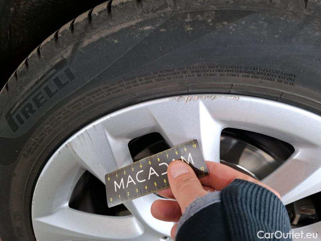  Bmw  Serie 2 BMW  Active Tourer / 2018 / 5P / monospace 225xe Business Design Auto #22