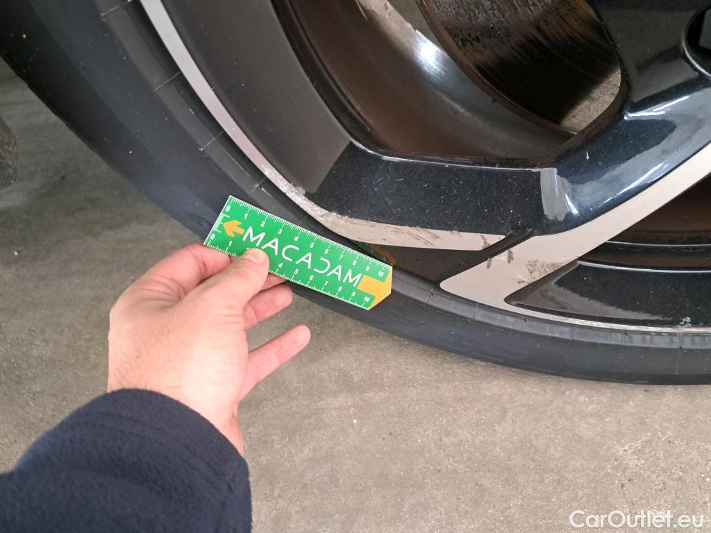  Citroen  C5 CITROEN  Aircross / 2018 / 5P / SUV Hybrid 225 ë-EAT8 Shine #8