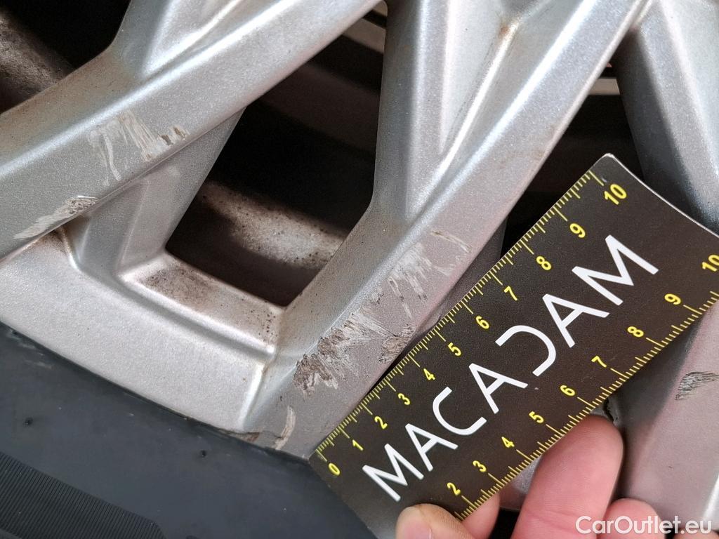  Fiat  500 FIAT   2015  3P  Berline Hybrid 10 BSG 70 ch Dolcevita #17