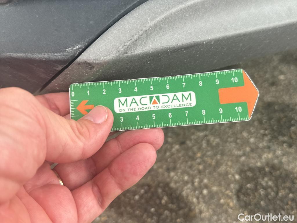  Renault  Arkana RENAULT  / 2021 / 5P / SUV Evolution mild hybrid 140 EDC -22 #28