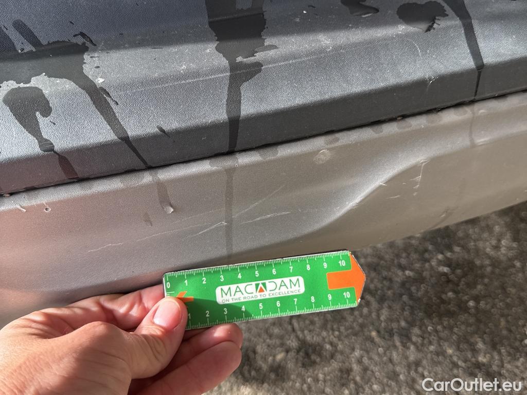  Renault  Arkana RENAULT  / 2021 / 5P / SUV Evolution mild hybrid 140 EDC -22 #13