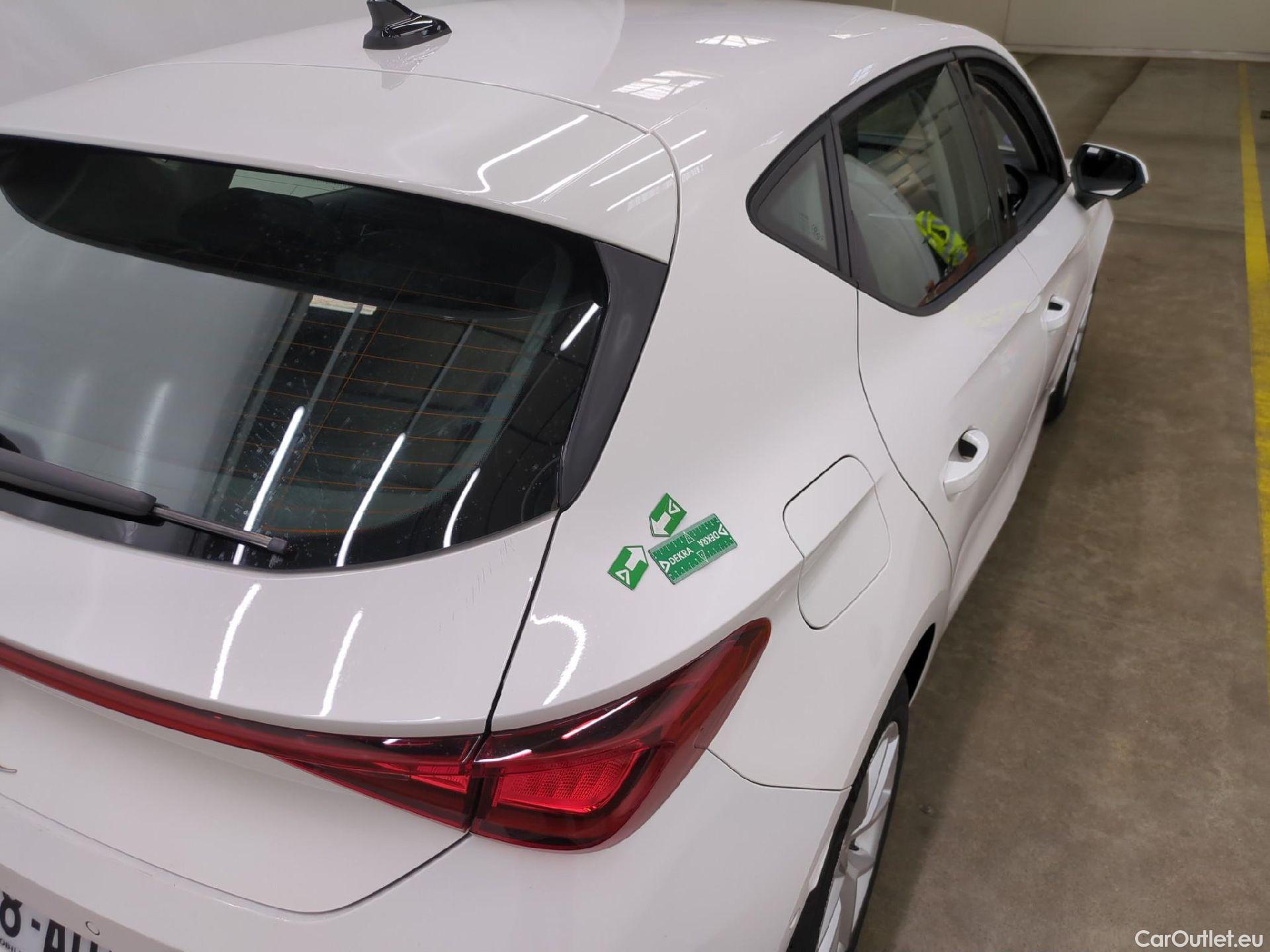  Seat  Leon SEAT  / 2020 / 5P / Berline 1.0 eTSI 110 DSG S&S Style Business #29