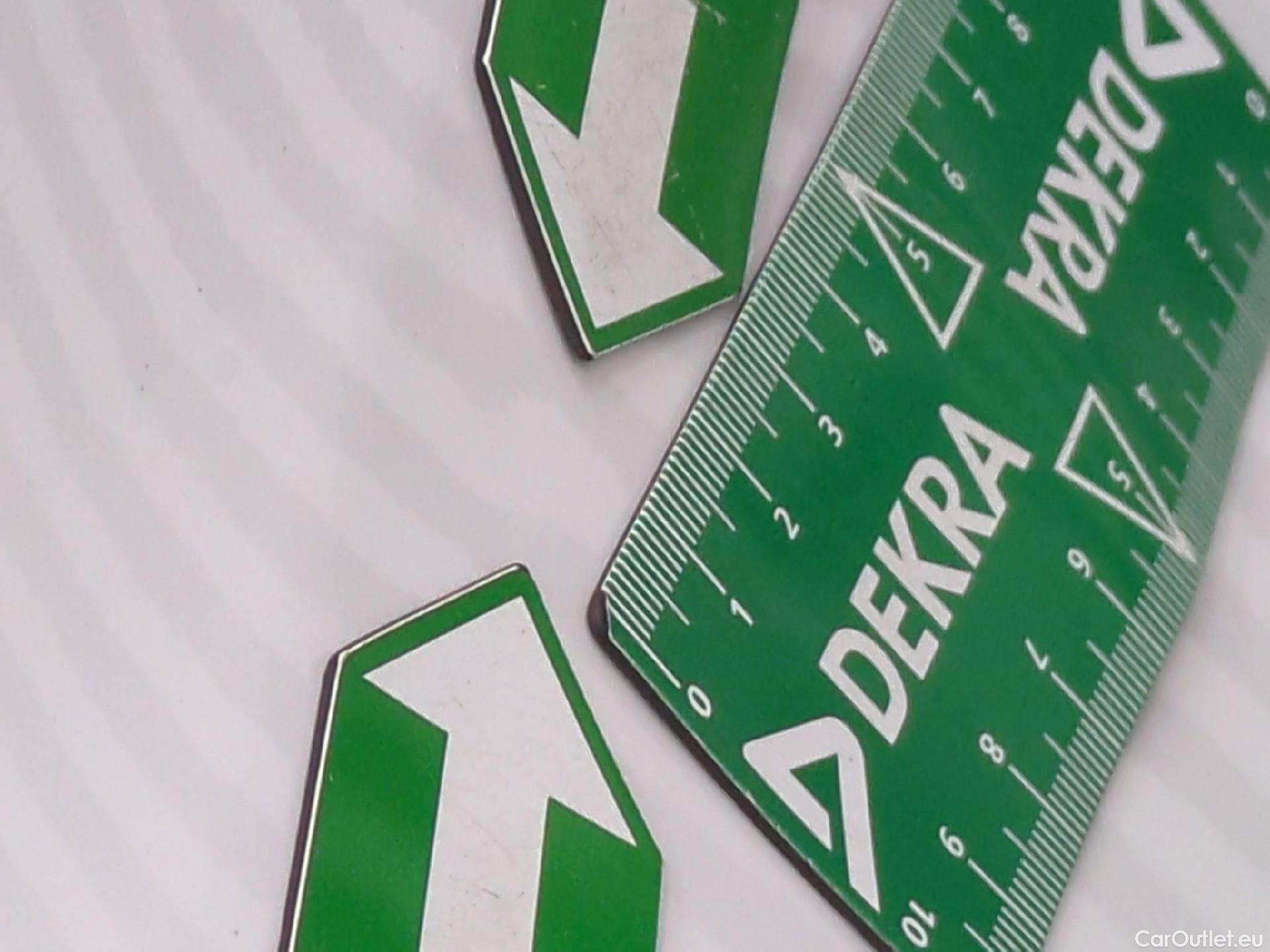  Seat  Leon SEAT  / 2020 / 5P / Berline 1.0 eTSI 110 DSG S&S Style Business #28