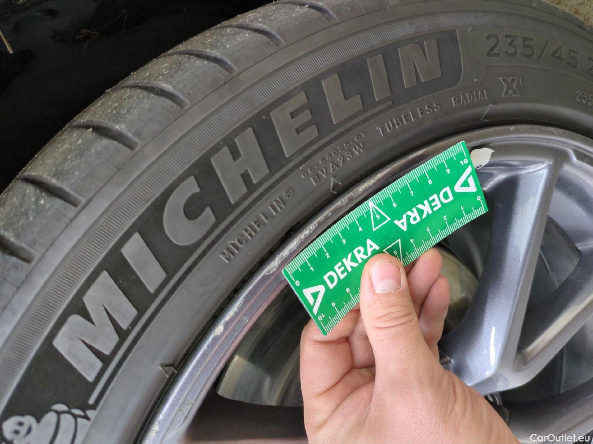  Tesla  Model 3 TESLA  / 2018 / 4P / Berline Grande Autonomie #5