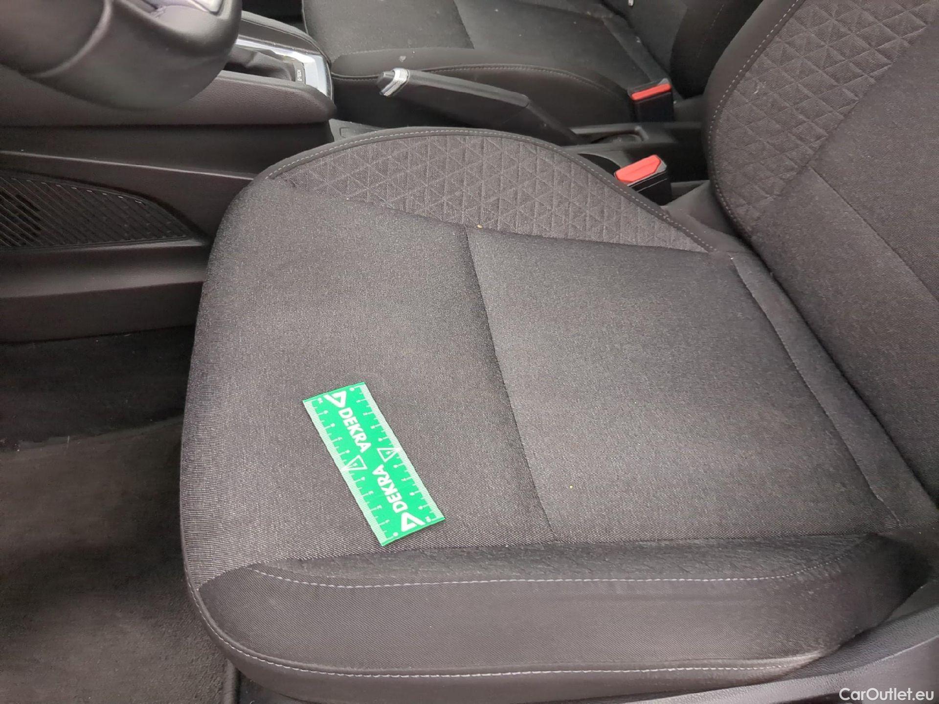  Renault  Clio  V Business 1.6 E-TECH Hybrid 140CV BVA6 E6d #48