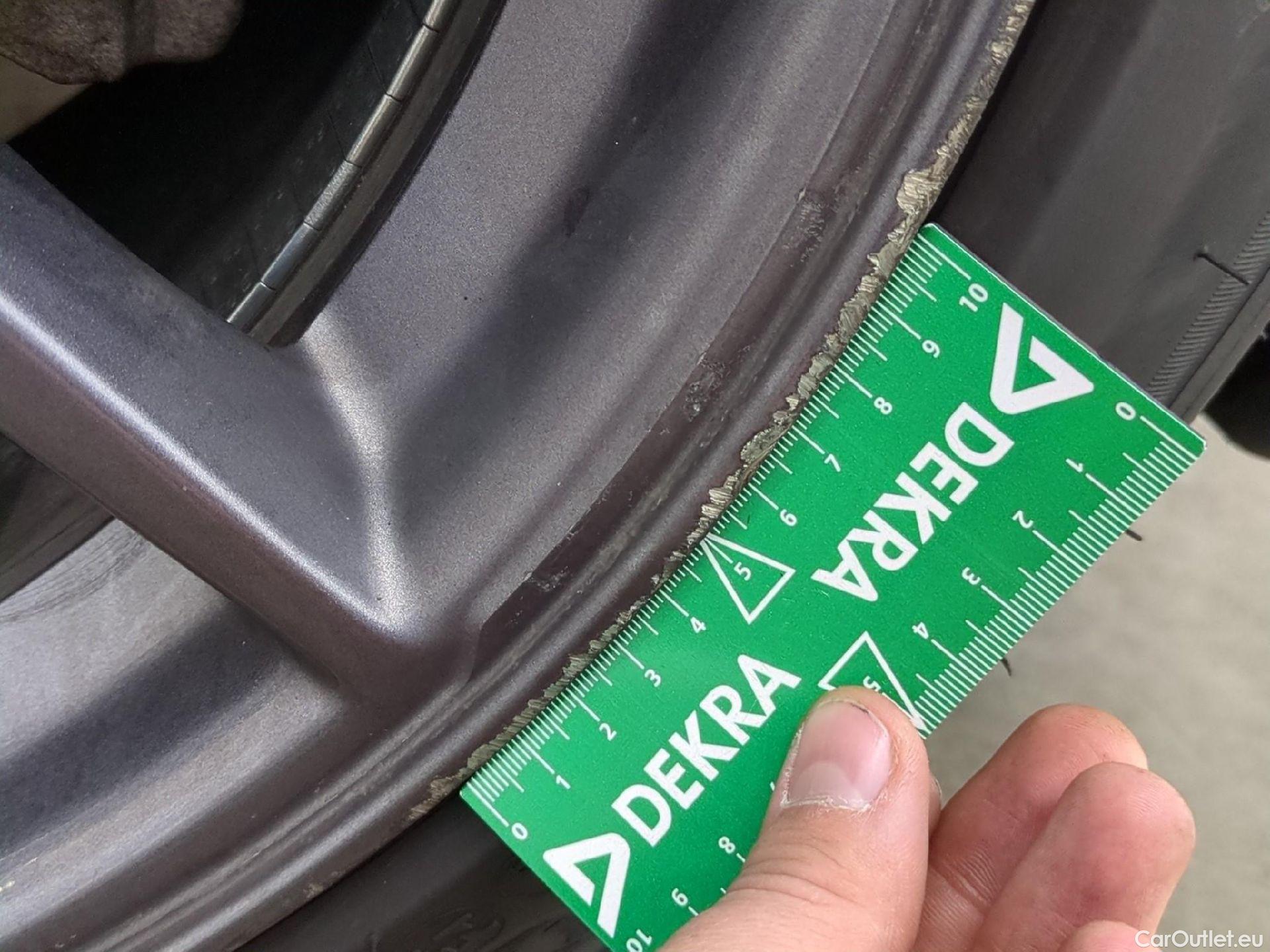  Tesla  Model 3 TESLA  / 2018 / 4P / Berline Grande Autonomie #19