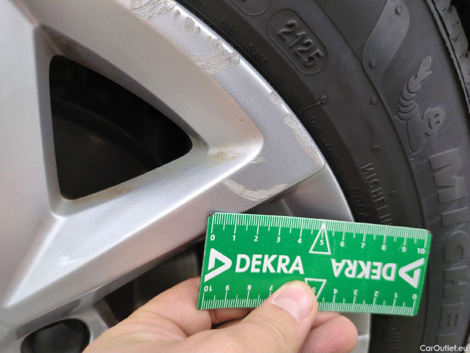  Seat  Leon SEAT  / 2020 / 5P / Berline 1.0 eTSI 110 DSG S&S Style Business #18