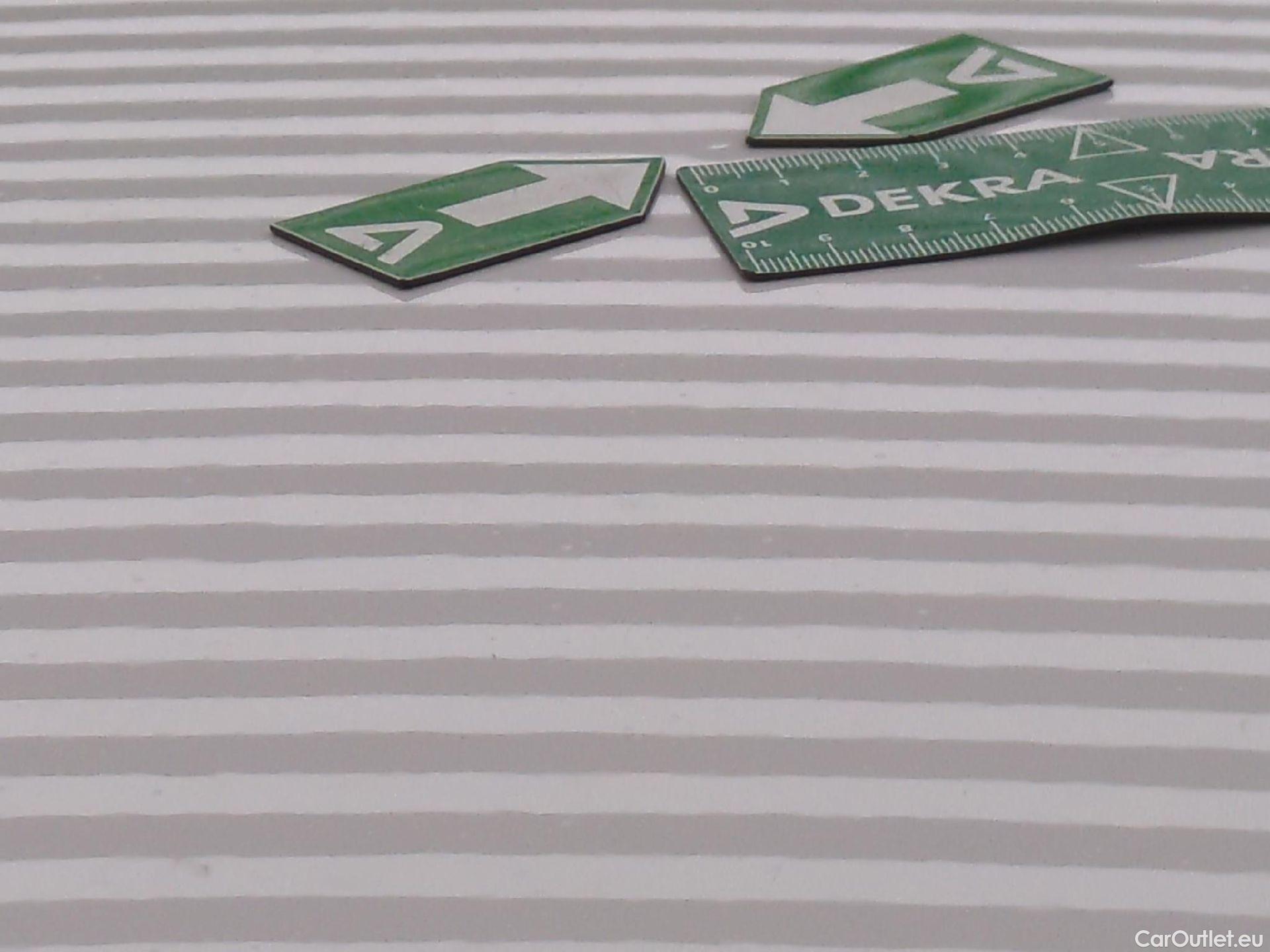  Seat  Leon SEAT  / 2020 / 5P / Berline 1.0 eTSI 110 DSG S&S Style Business #50