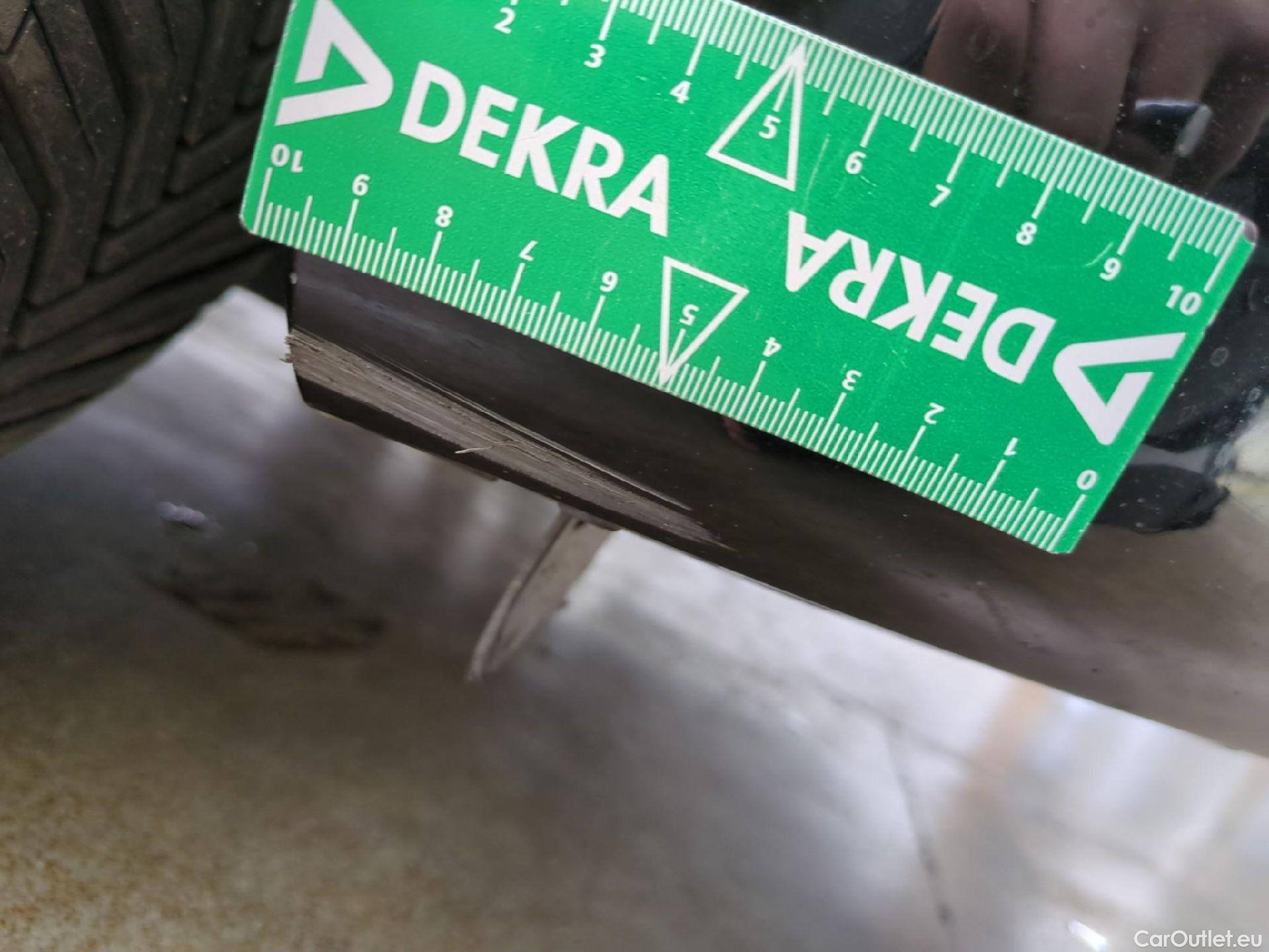  Renault  Clio  V Business 1.6 E-TECH Hybrid 140CV BVA6 E6d #40