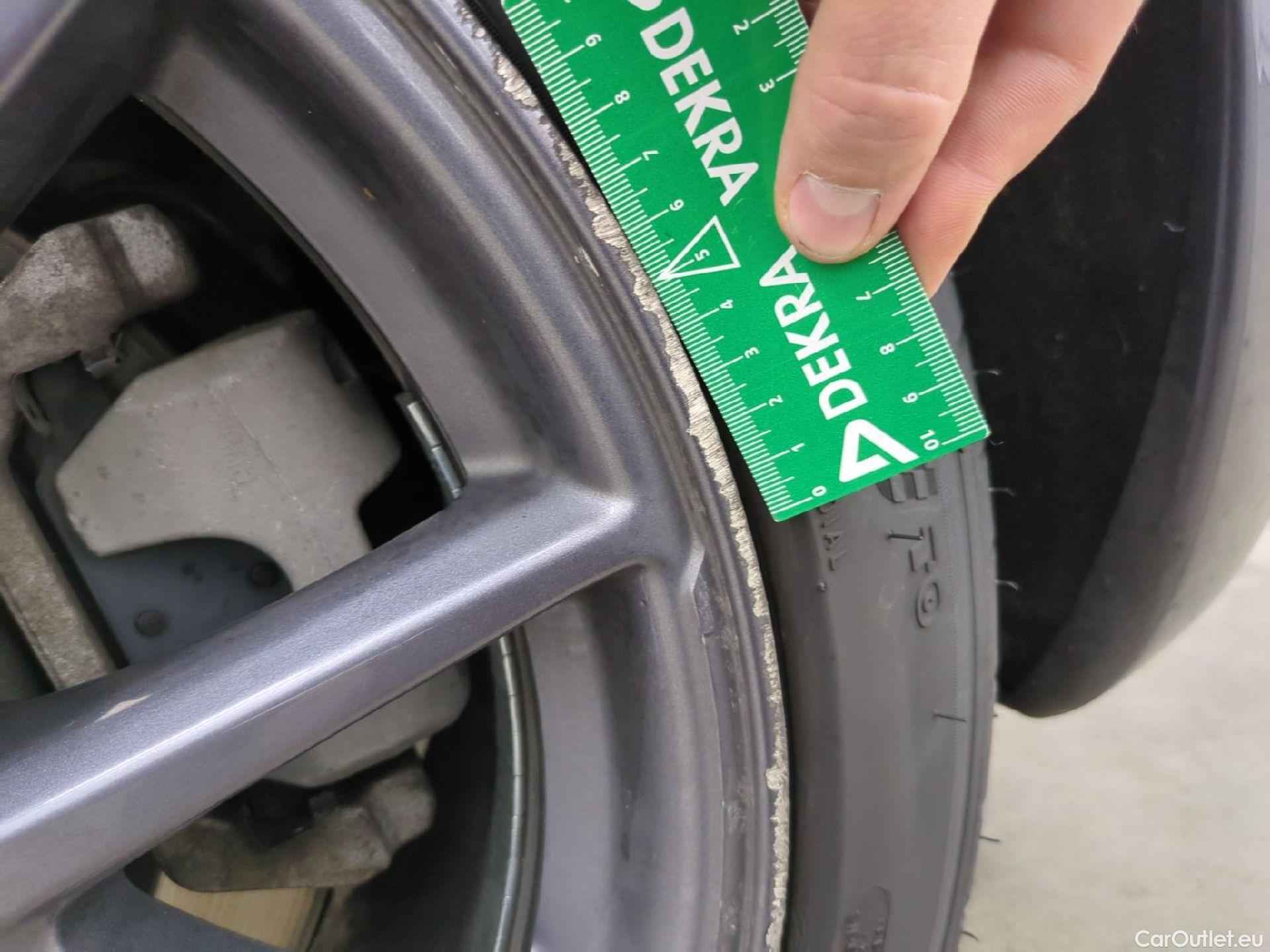  Tesla  Model 3 TESLA  / 2018 / 4P / Berline Grande Autonomie #18