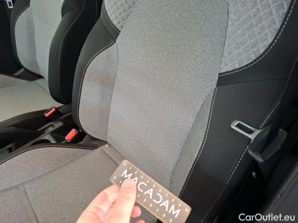  Renault  Clio  V Evolution 1.6 E-TECH Hybrid 145CV BVA6 6E #12