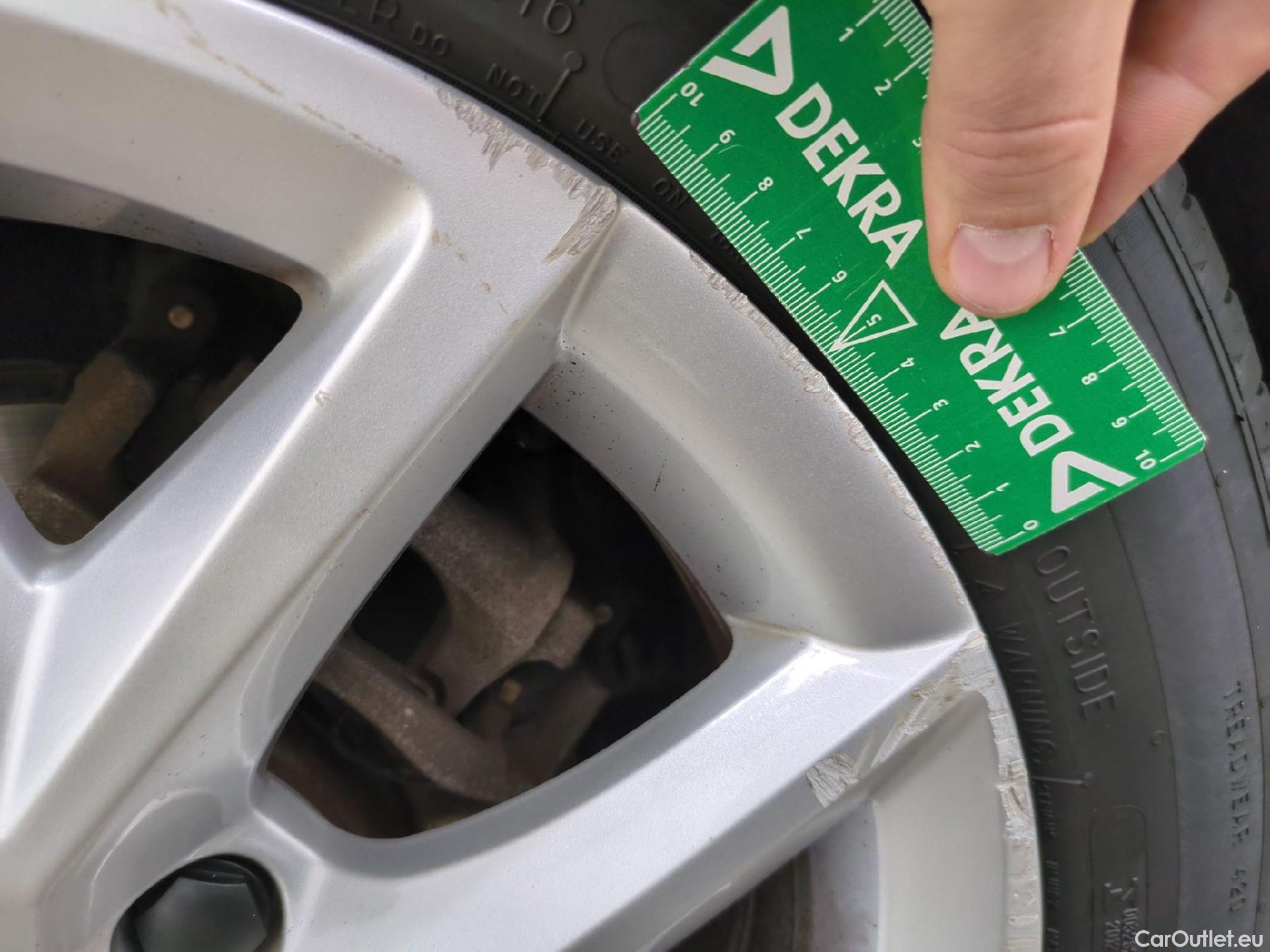  Seat  Leon SEAT  / 2020 / 5P / Berline 1.0 eTSI 110 DSG S&S Style Business #27