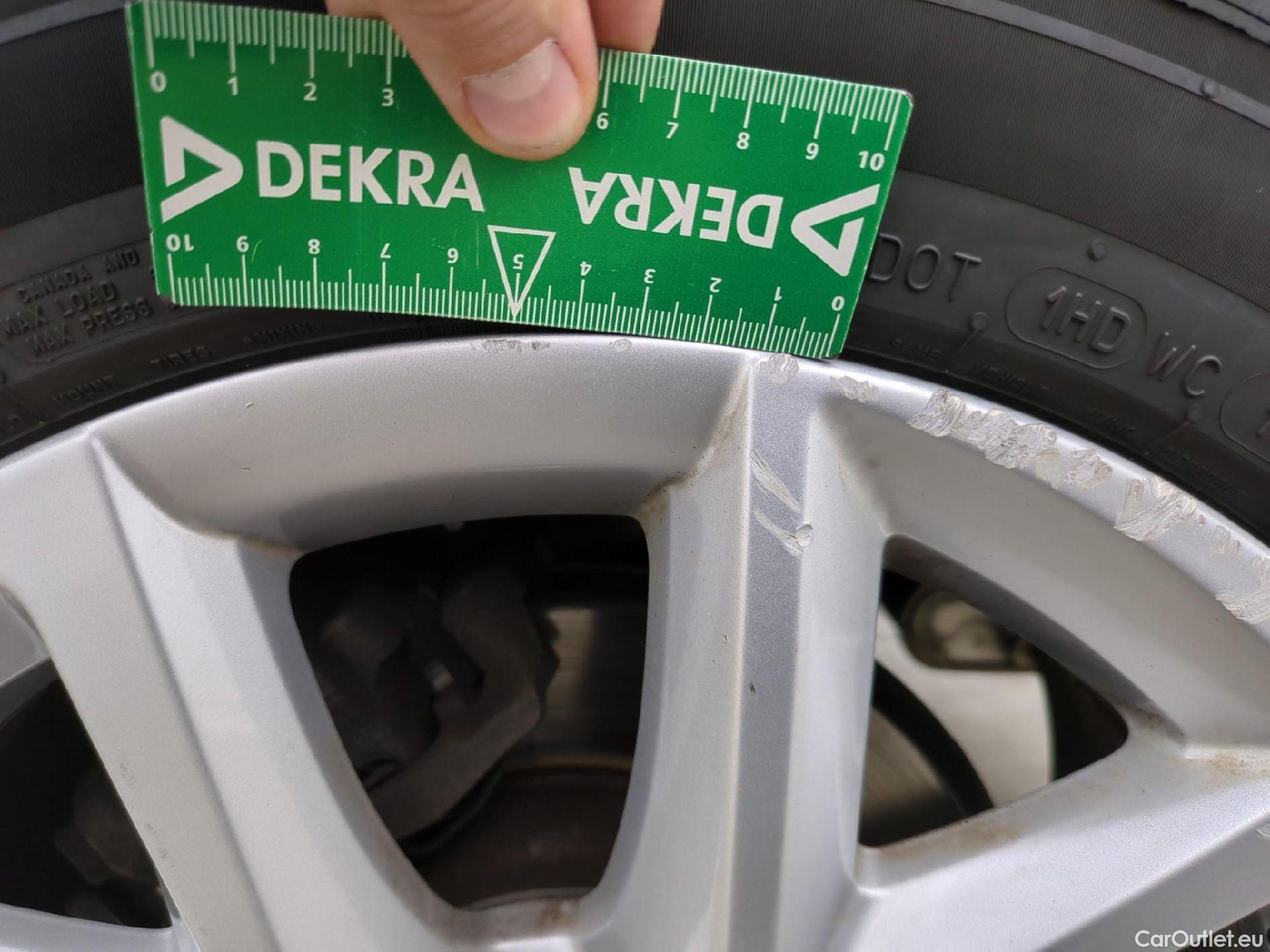  Seat  Leon SEAT  / 2020 / 5P / Berline 1.0 eTSI 110 DSG S&S Style Business #16