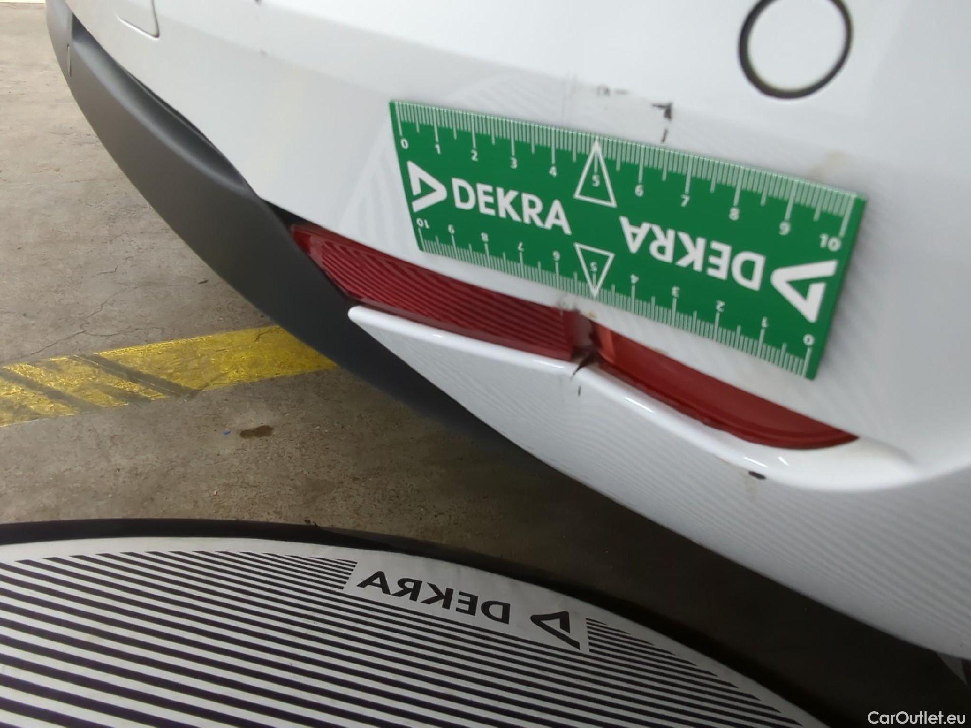  Renault  Clio  V Business 1.6 E-TECH Hybrid 140CV BVA6 E6d #38