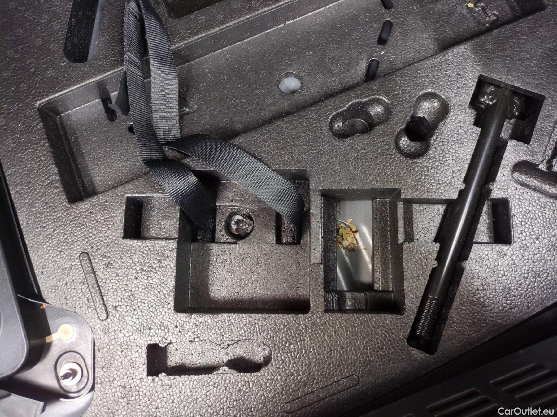  Renault  Clio  V Business 1.6 E-TECH Hybrid 140CV BVA6 E6d #9