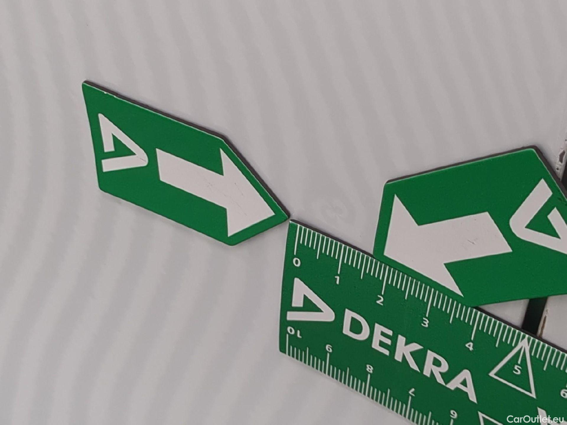  Renault  Clio  V Business 1.6 E-TECH Hybrid 140CV BVA6 E6d #24