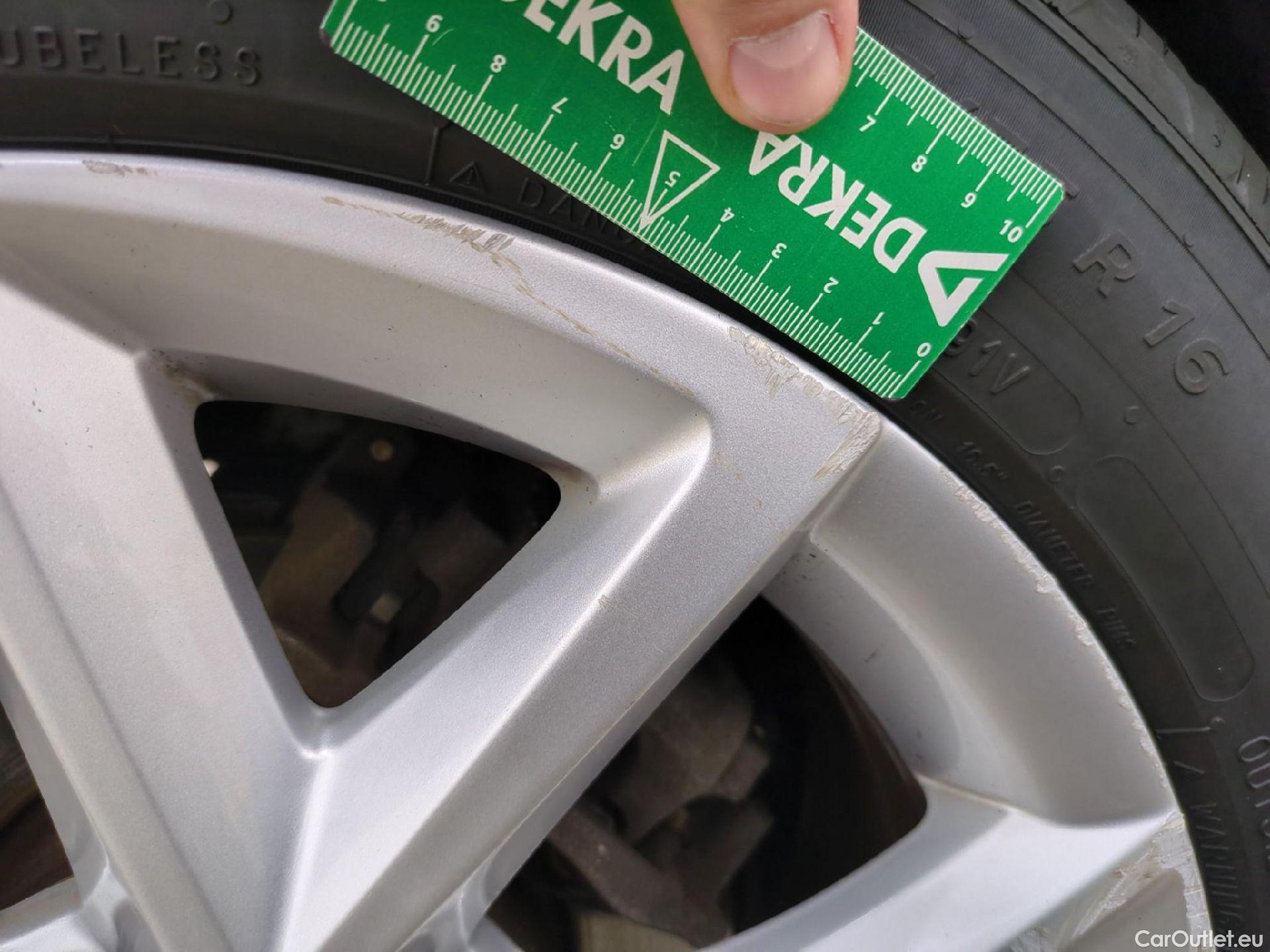  Seat  Leon SEAT  / 2020 / 5P / Berline 1.0 eTSI 110 DSG S&S Style Business #21