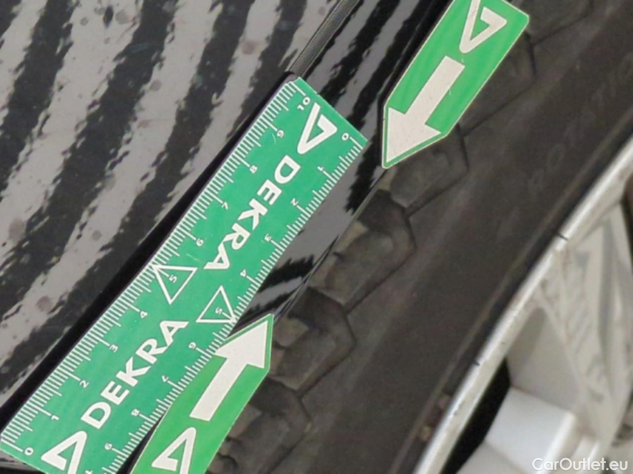  Renault  Clio  V Business 1.6 E-TECH Hybrid 140CV BVA6 E6d #46