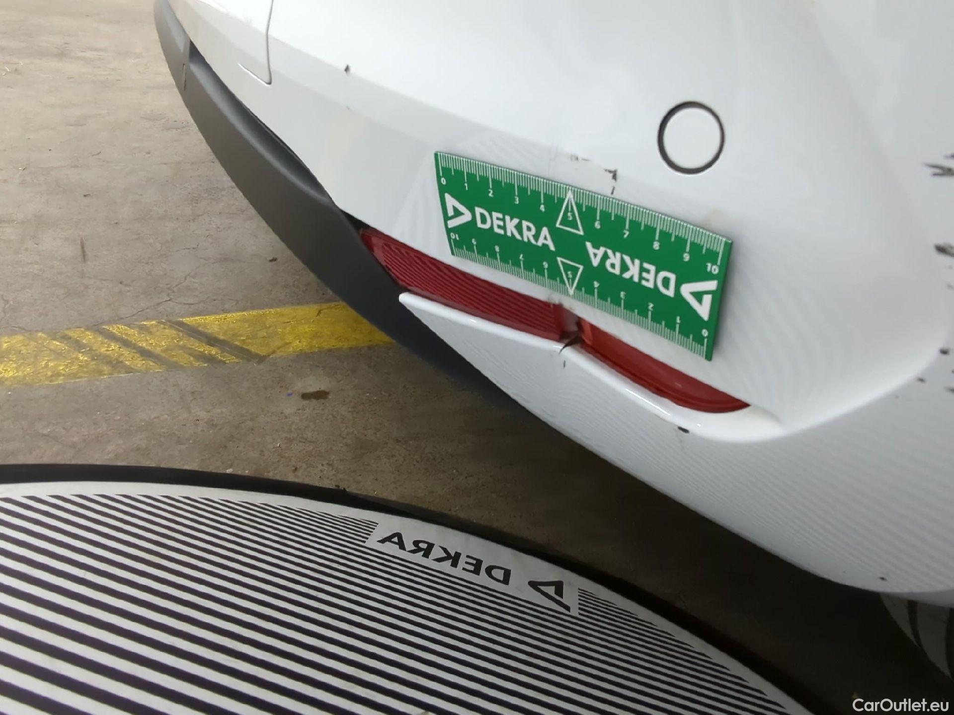  Renault  Clio  V Business 1.6 E-TECH Hybrid 140CV BVA6 E6d #37