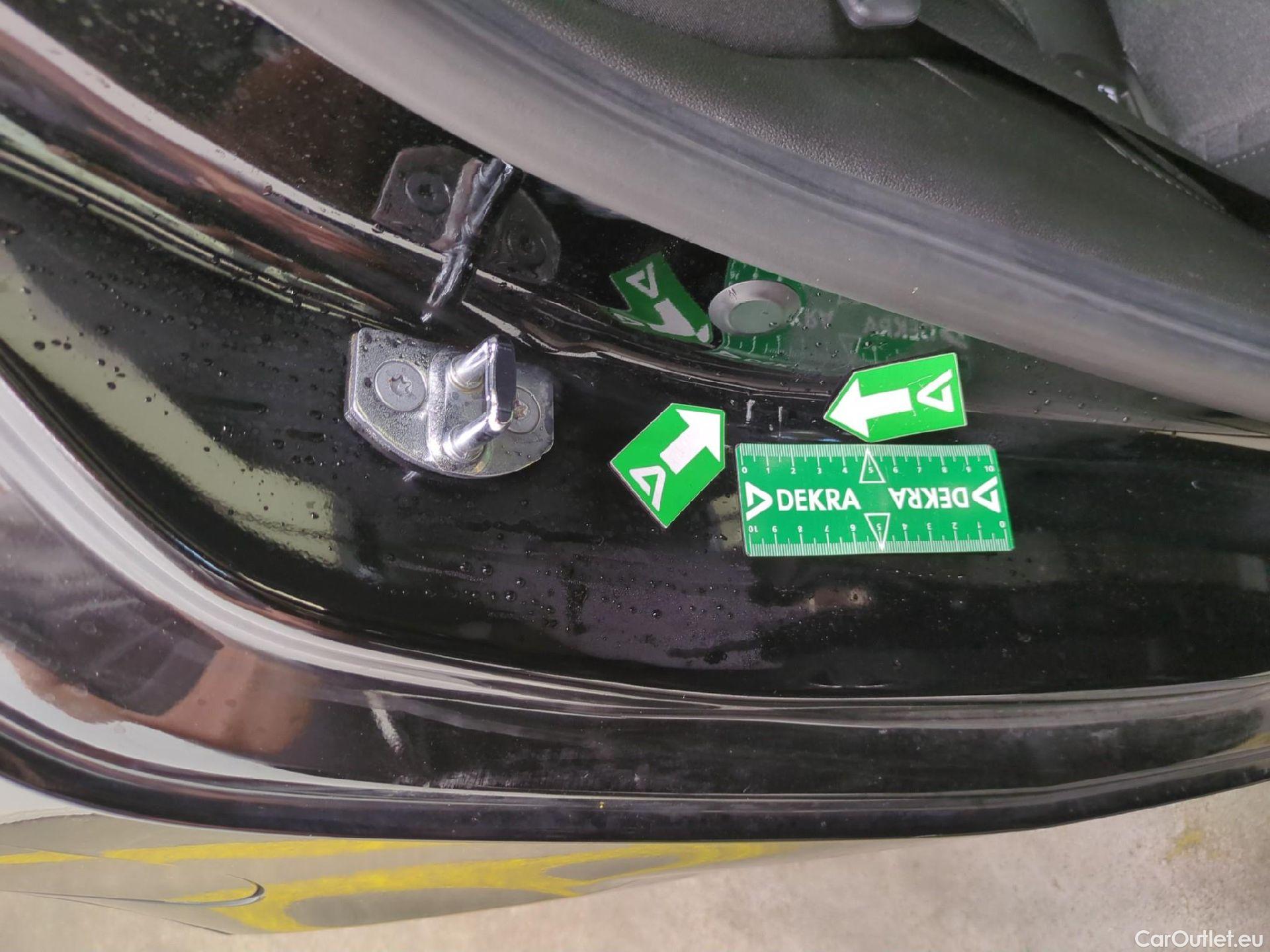  Renault  Clio  V Business 1.6 E-TECH Hybrid 140CV BVA6 E6d #19