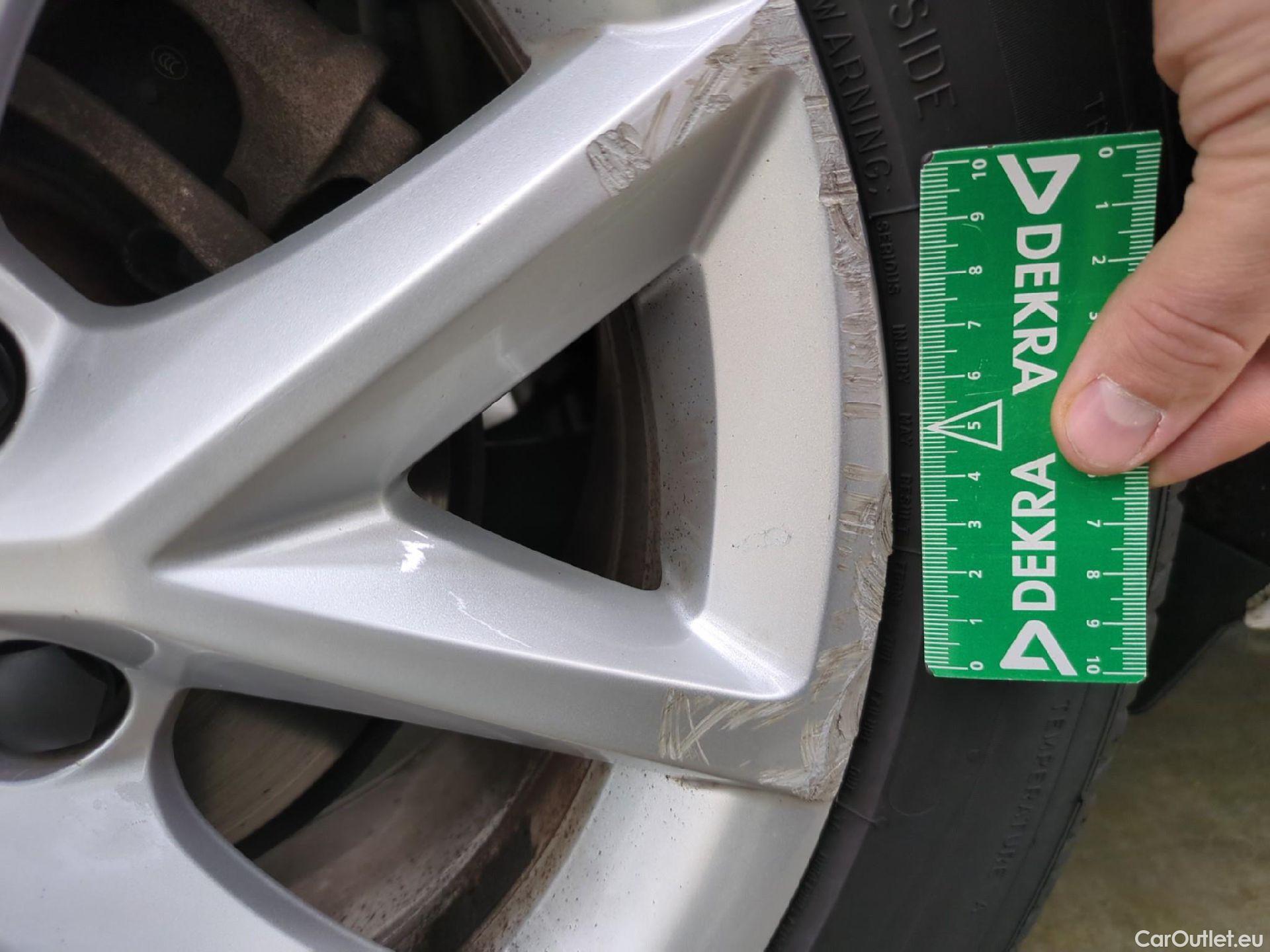  Seat  Leon SEAT  / 2020 / 5P / Berline 1.0 eTSI 110 DSG S&S Style Business #20