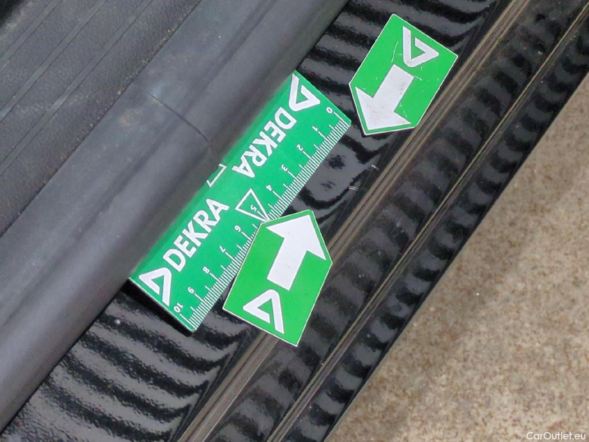  Renault  Clio  V Business 1.6 E-TECH Hybrid 140CV BVA6 E6d #21