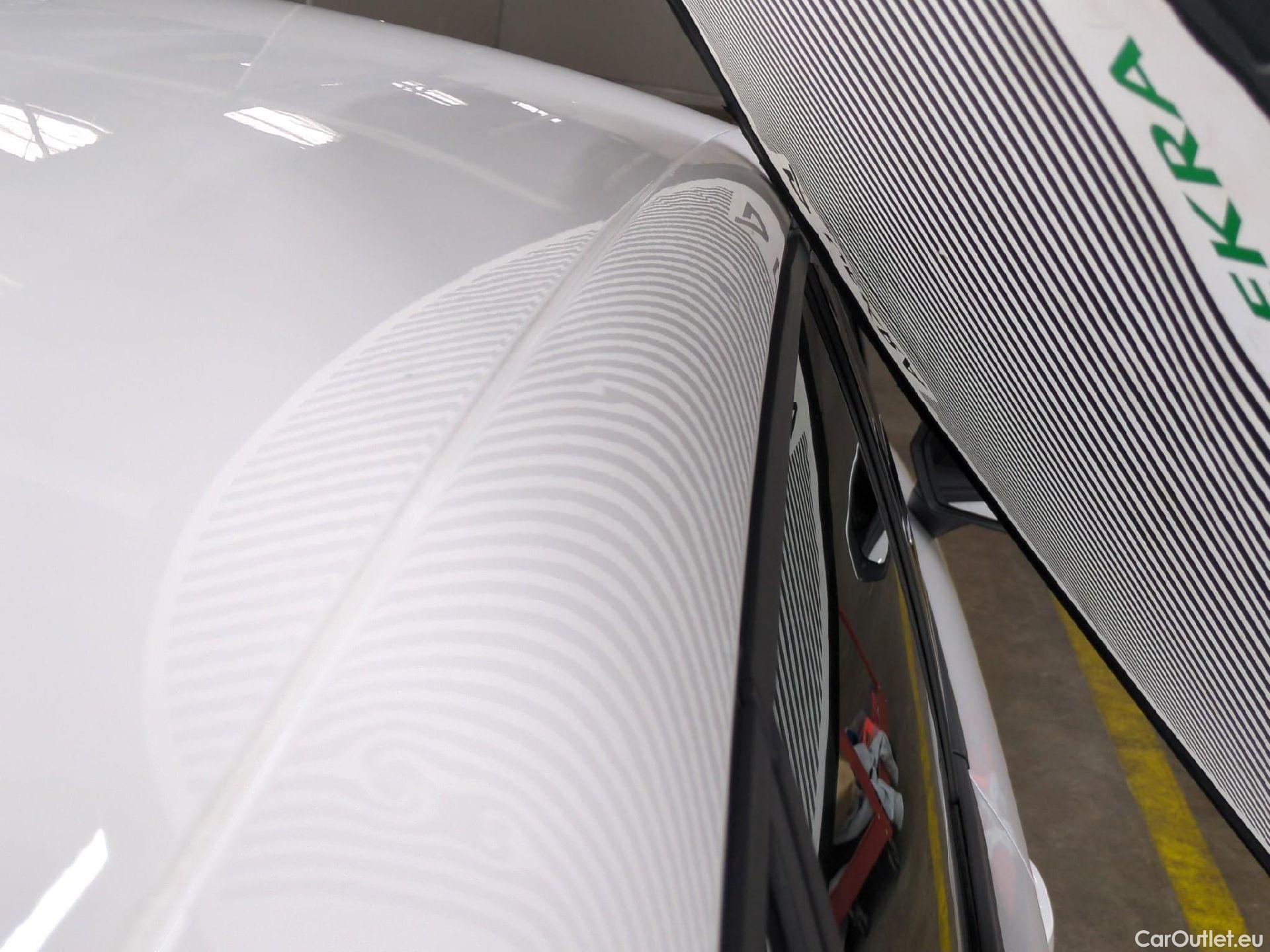  Seat  Leon SEAT  / 2020 / 5P / Berline 1.0 eTSI 110 DSG S&S Style Business #36