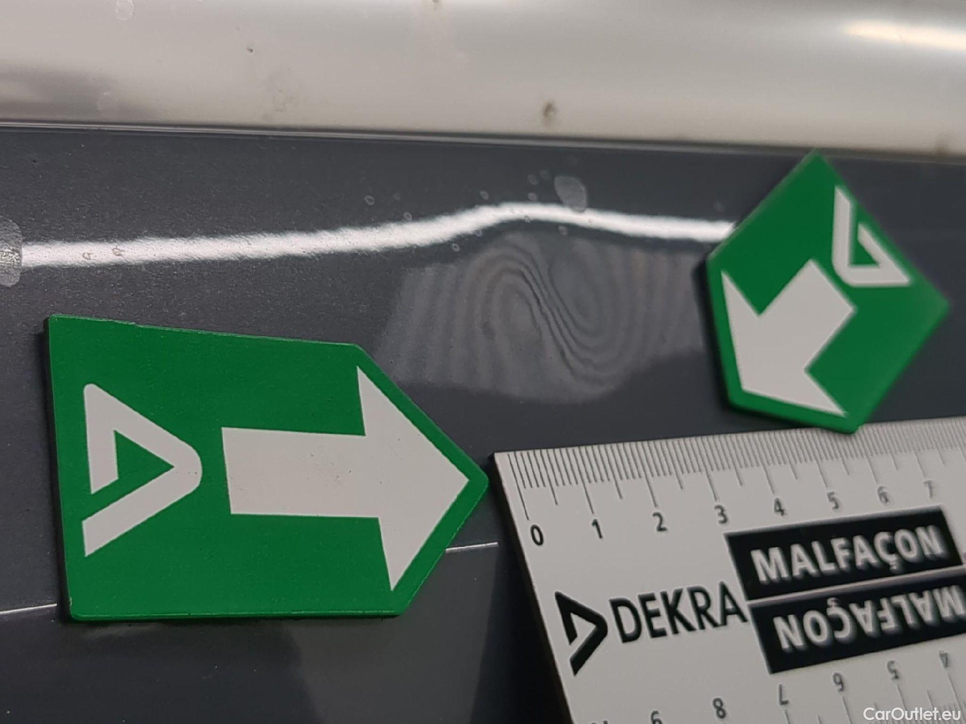  Volvo  XC 40 XC40 Momentum Plug-in Hybrid 2WD 1.5 #24