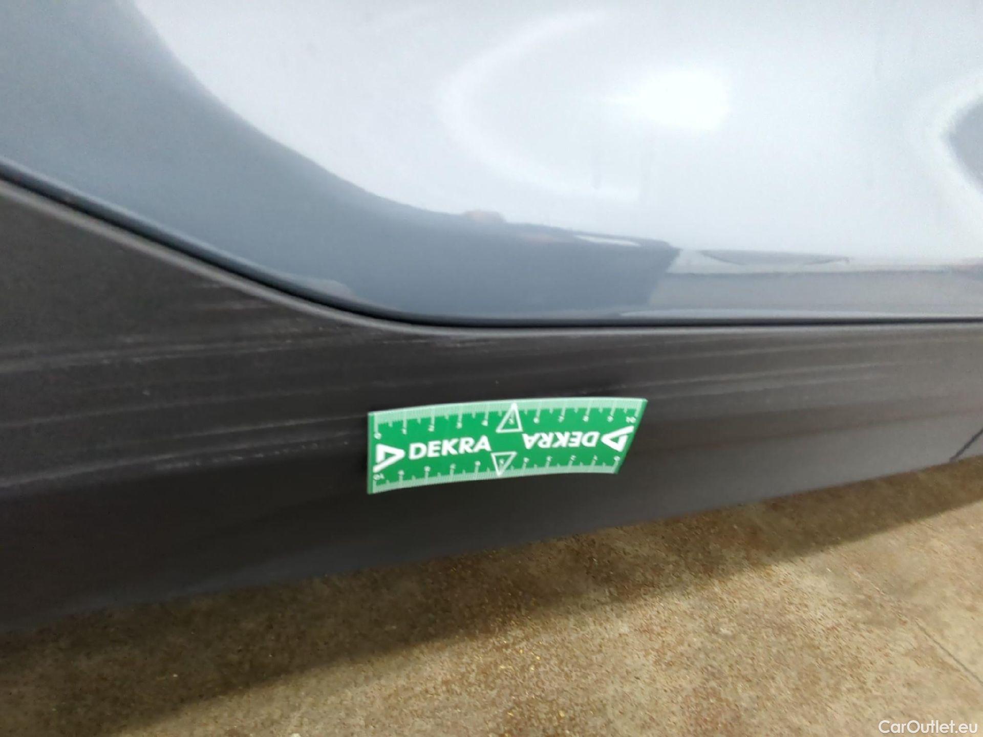  Volvo  XC 40 XC40 Momentum Plug-in Hybrid 2WD 1.5 #10