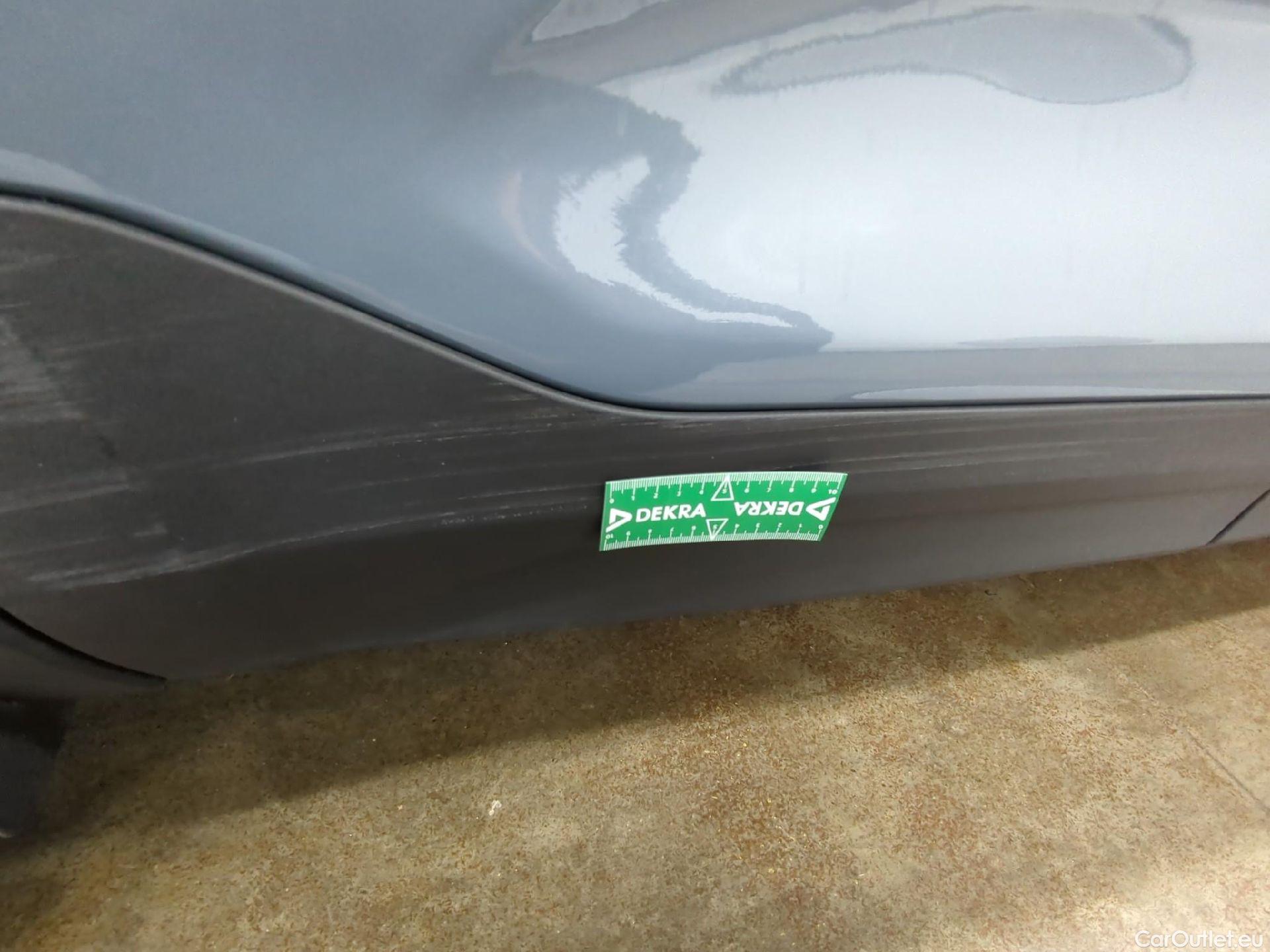  Volvo  XC 40 XC40 Momentum Plug-in Hybrid 2WD 1.5 #9