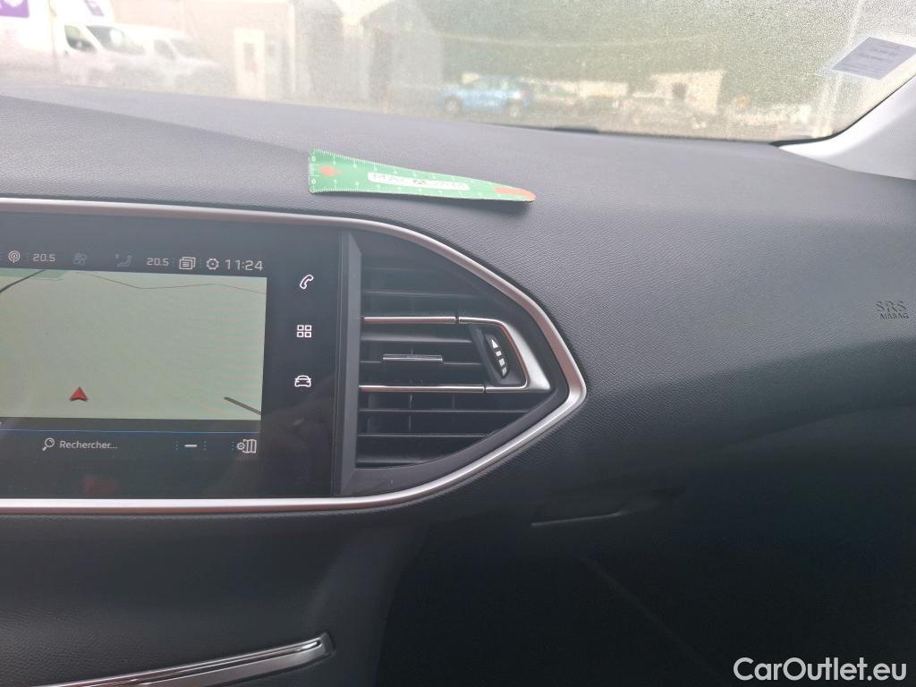  Peugeot  308  Roadtrip 1.2 PureTech 130CV BVA8 E6d #1