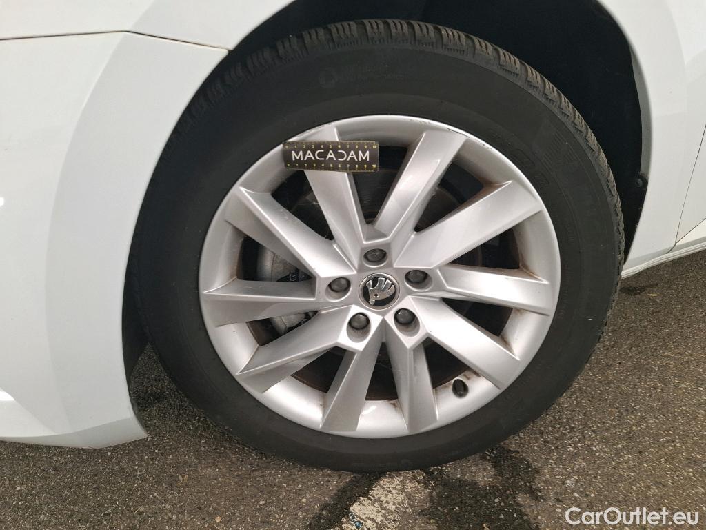  Skoda  Superb  Break Business 2.0 TDI 150CV BVA7 E6d #22