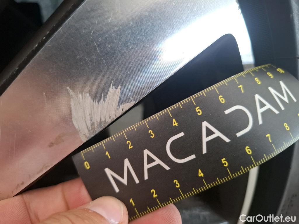  Peugeot  3008 PEUGEOT  / 2020 / 5P / SUV 1.6 HYBRID4 300 E-EAT8 GT #52