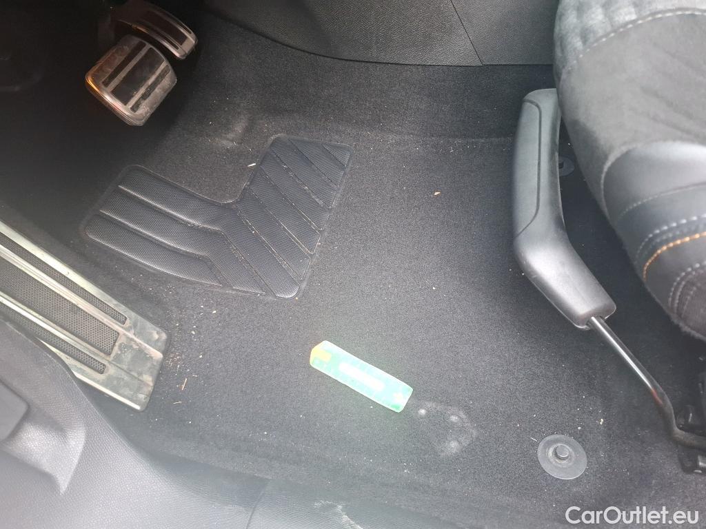  Peugeot  308  Roadtrip 1.2 PureTech 130CV BVA8 E6d #8