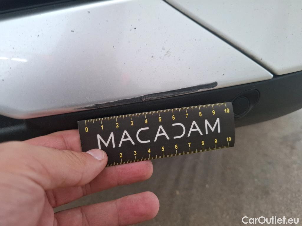  Peugeot  3008 PEUGEOT  / 2020 / 5P / SUV 1.6 HYBRID4 300 E-EAT8 GT #32