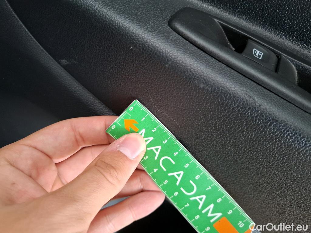  Renault  Captur  Business 0.9 TCe 90CV BVM5 E6 #32