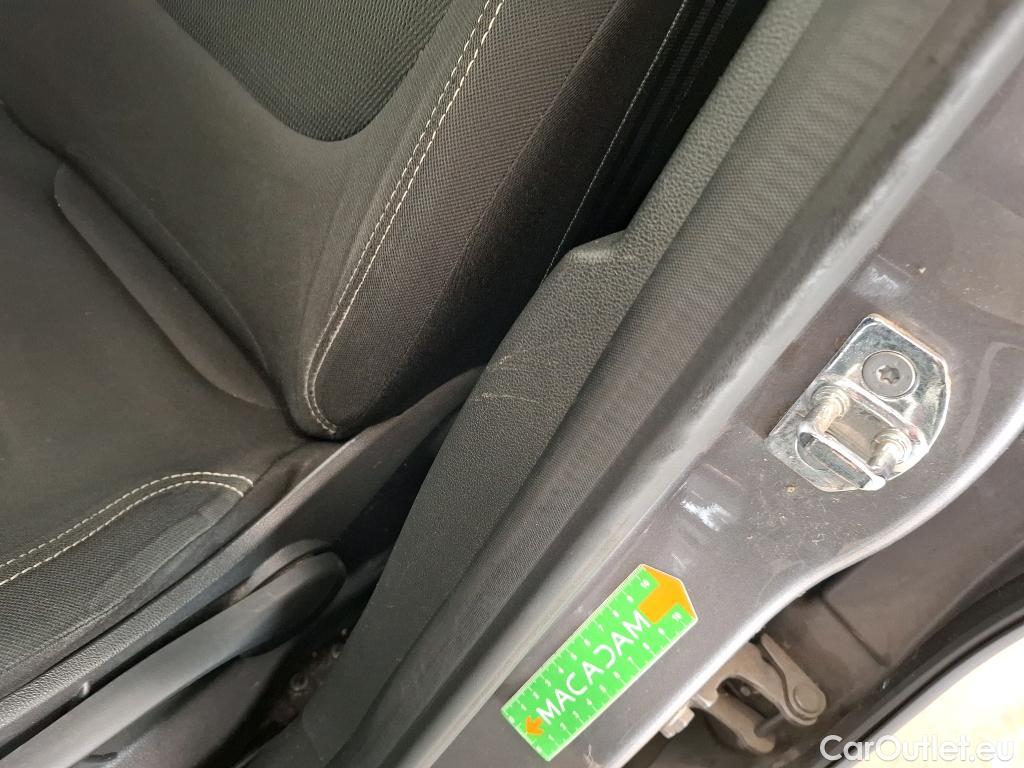  Renault  Captur  Business 0.9 TCe 90CV BVM5 E6 #38