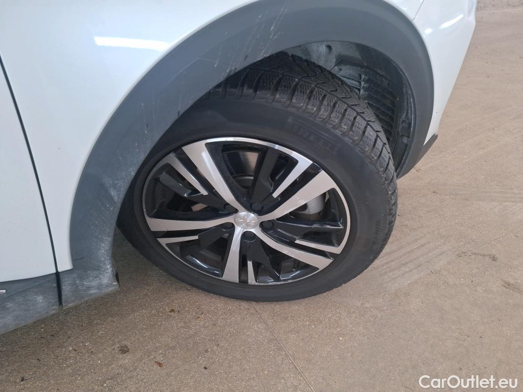  Peugeot  3008 PEUGEOT  / 2020 / 5P / SUV 1.6 HYBRID4 300 E-EAT8 GT #73