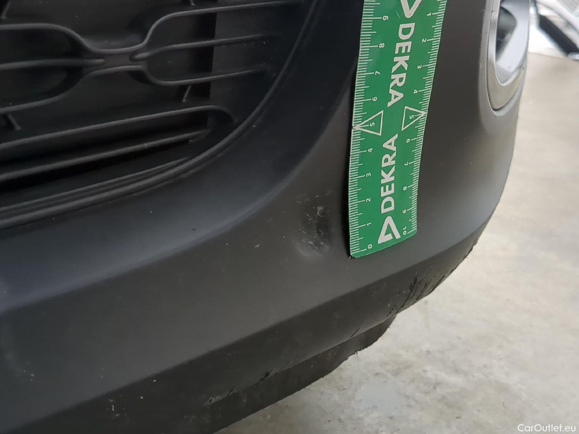  Citroen  C3  Shine Business 1.2 PureTech 80CV BVM5 E6d #32