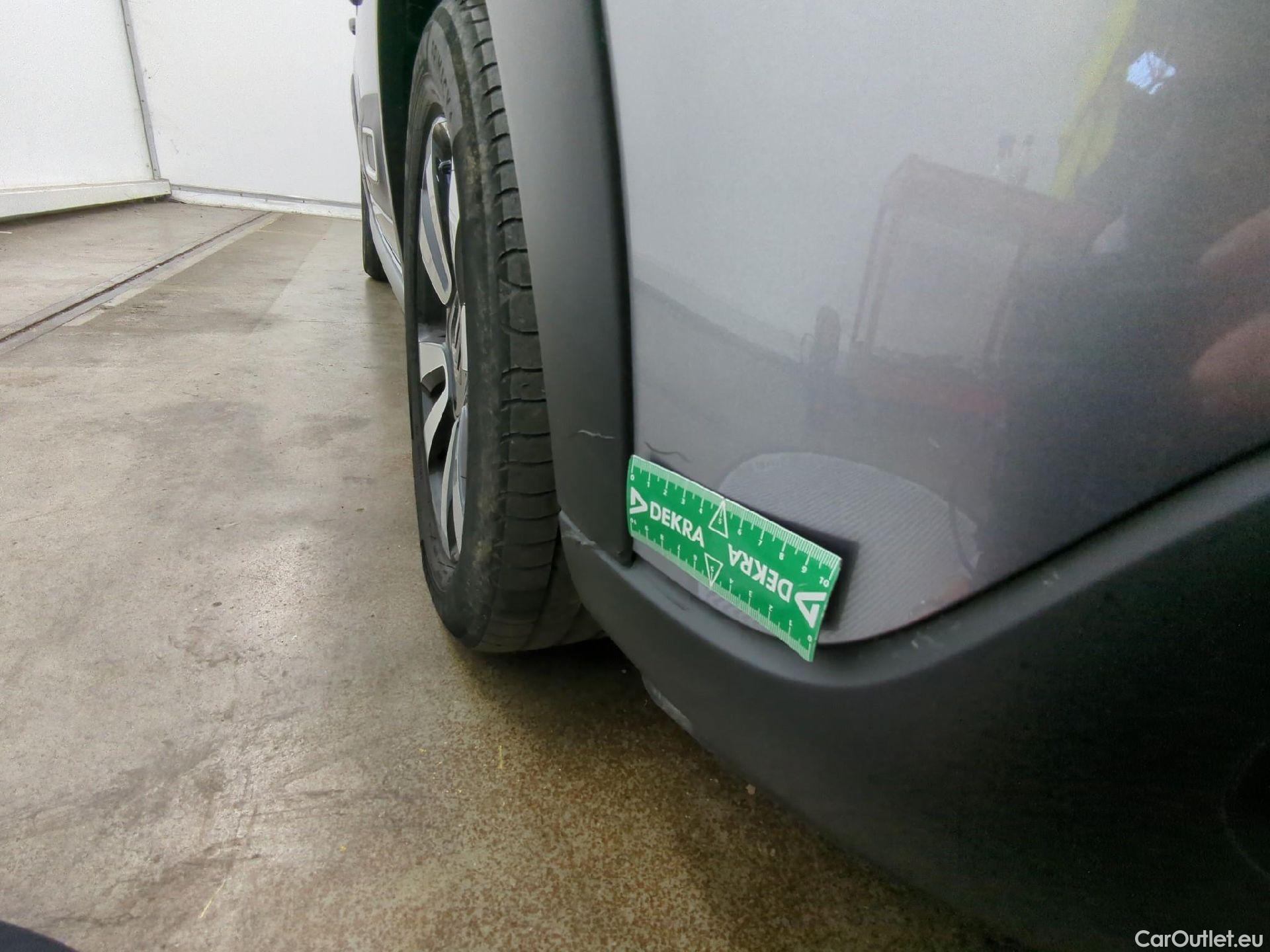  Citroen  C3  Shine Business 1.2 PureTech 80CV BVM5 E6d #26