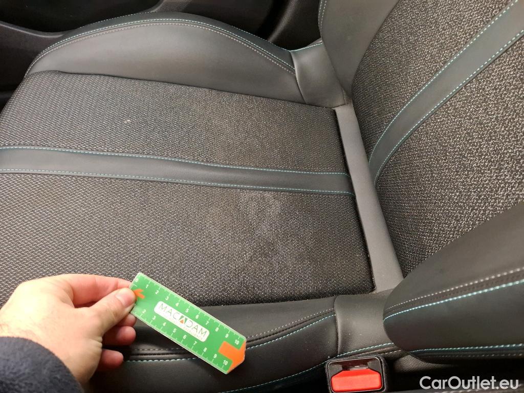  Peugeot  308 PEUGEOT  SW / 2021 / 5P / Break PureTech 130 S&S EAT 8 ALLURE #23