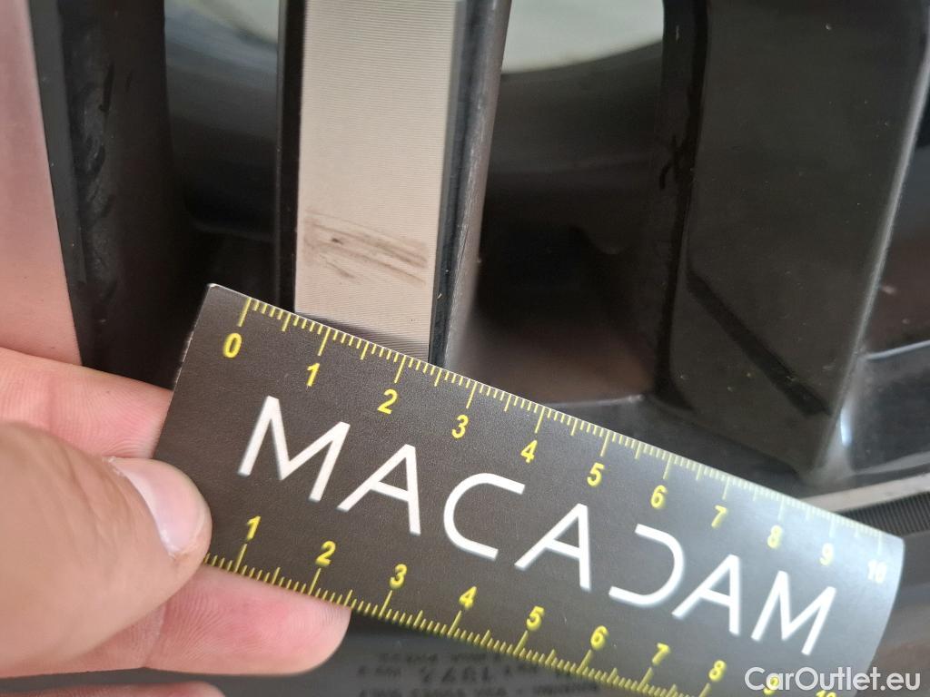  Peugeot  3008 PEUGEOT  / 2020 / 5P / SUV 1.6 HYBRID4 300 E-EAT8 GT #57