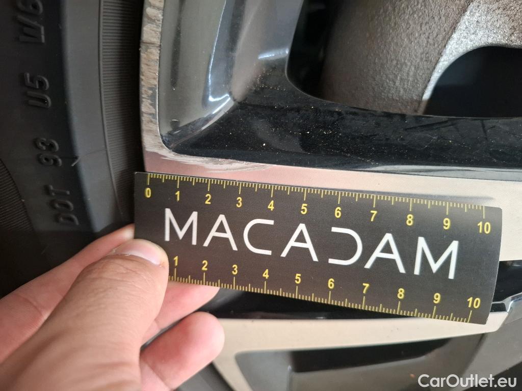  Peugeot  3008 PEUGEOT  / 2020 / 5P / SUV 1.6 HYBRID4 300 E-EAT8 GT #59