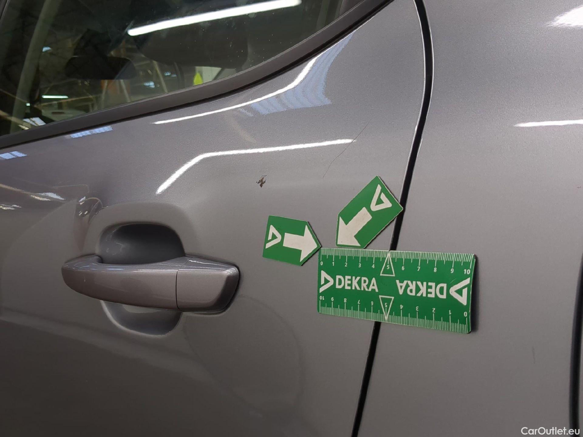  Citroen  C3  Shine Business 1.2 PureTech 80CV BVM5 E6d #36