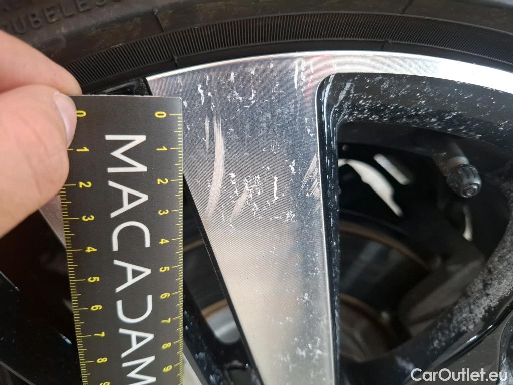  Peugeot  3008 PEUGEOT  / 2020 / 5P / SUV 1.6 HYBRID4 300 E-EAT8 GT #65