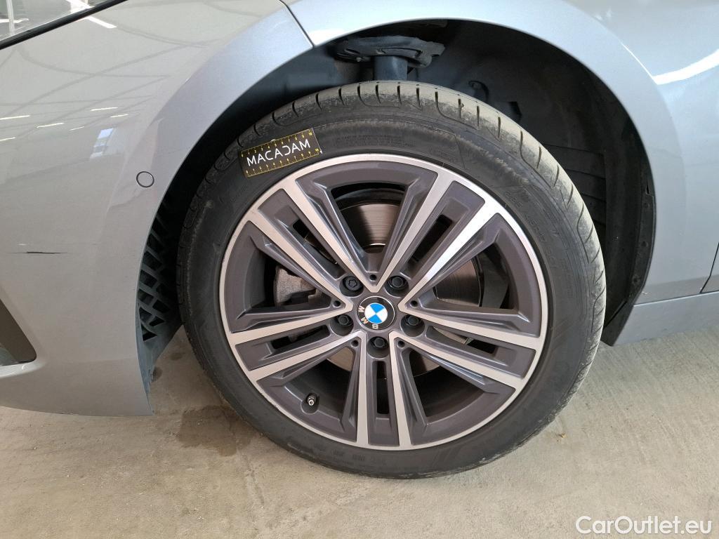  Bmw  Serie 1 BMW Série 1 / 2019 / 5P / Berline 116i DKG7 Business Design #17